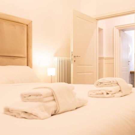 The Best Rent - Elegant Five-Bedrooms Apartment Near Colosseo 罗马 外观 照片