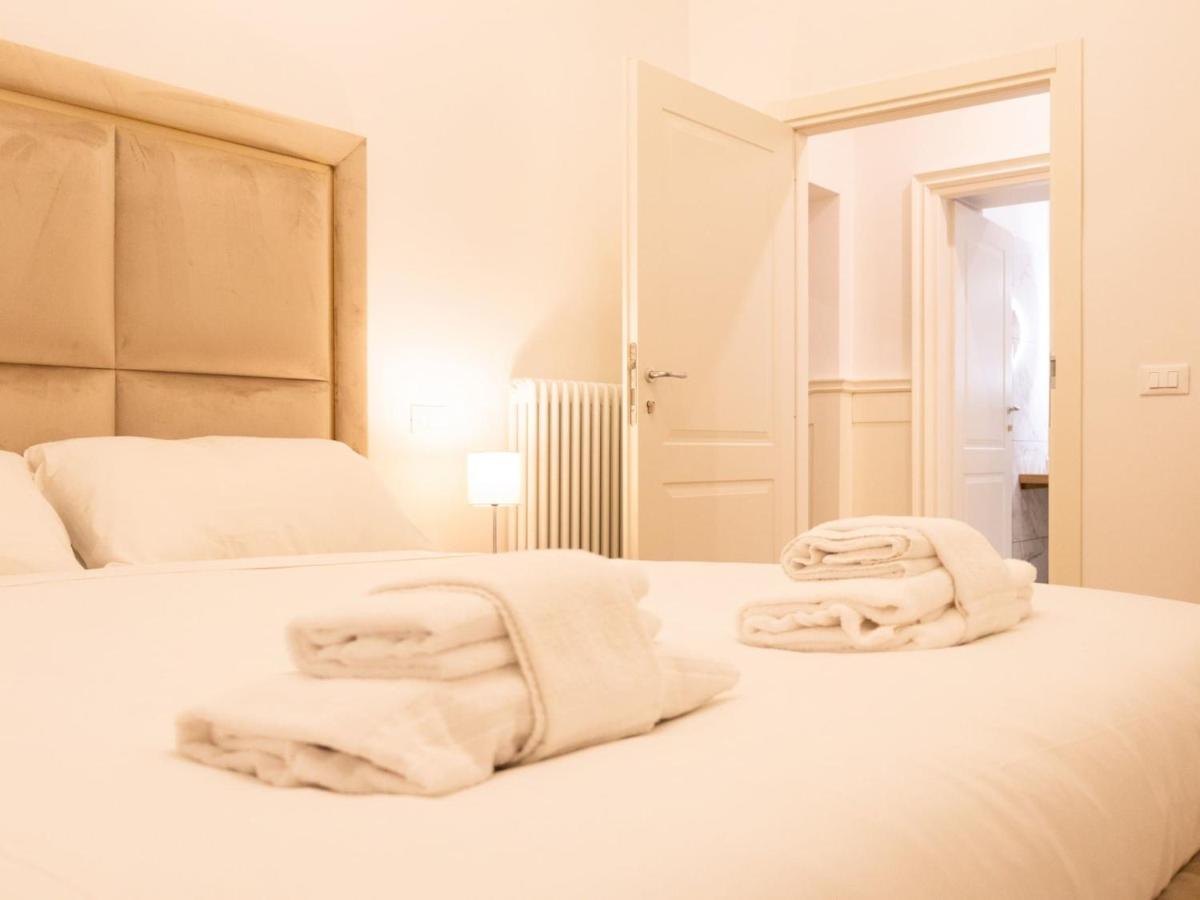 The Best Rent - Elegant Five-Bedrooms Apartment Near Colosseo 罗马 外观 照片