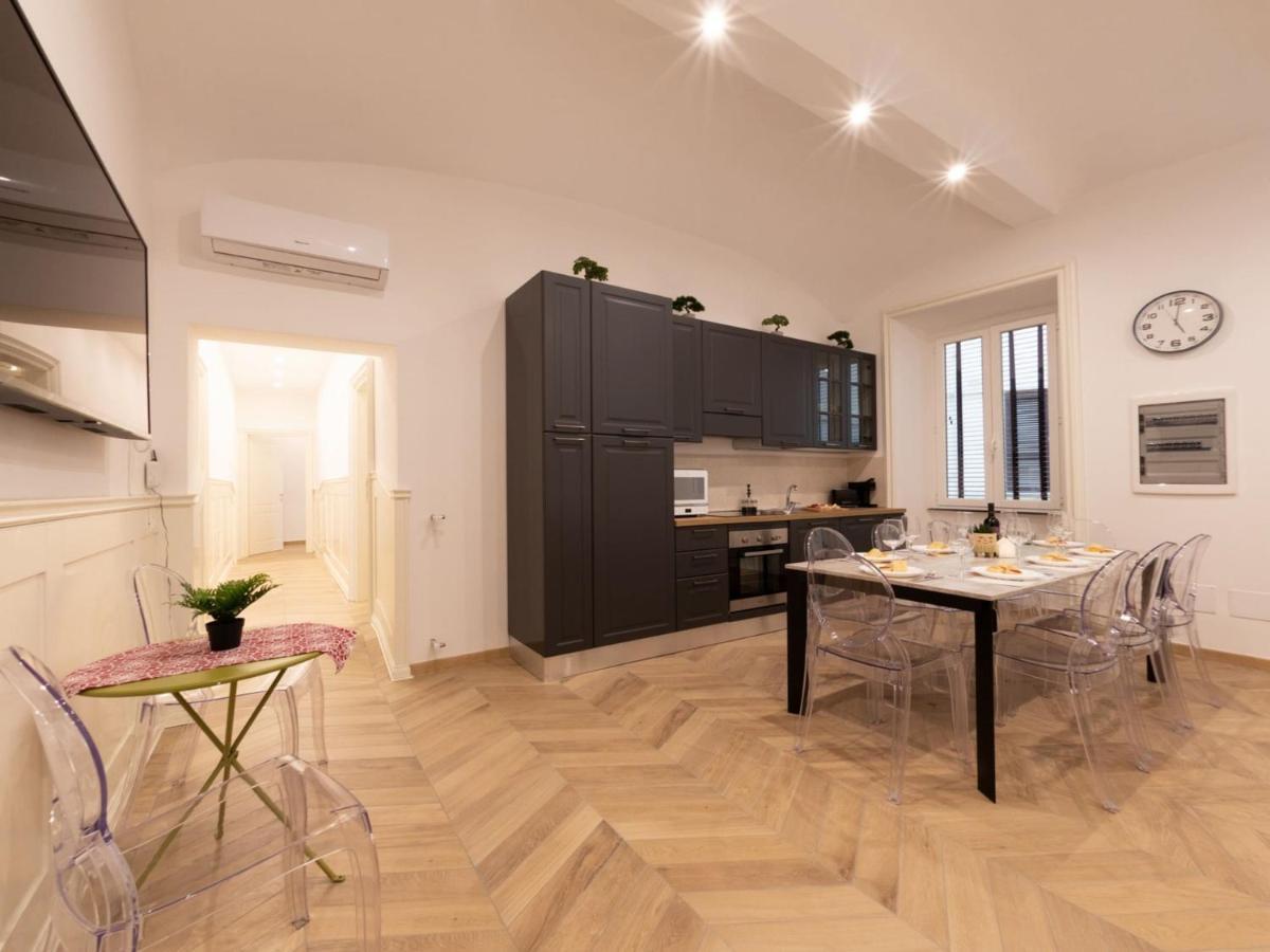 The Best Rent - Elegant Five-Bedrooms Apartment Near Colosseo 罗马 外观 照片