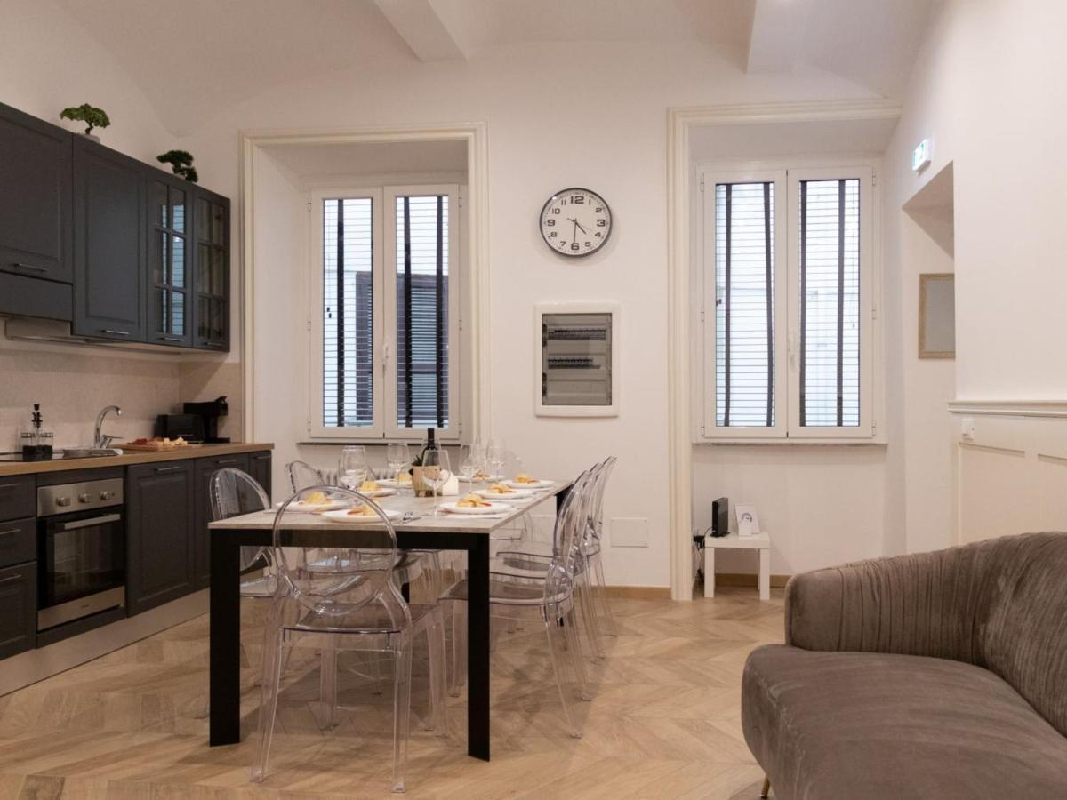 The Best Rent - Elegant Five-Bedrooms Apartment Near Colosseo 罗马 外观 照片